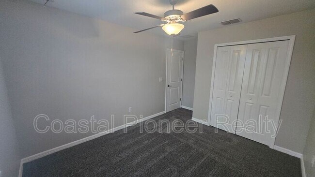 Building Photo - 10335 Blue Plume Ct