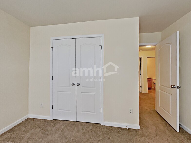 Building Photo - 3198 Cedar Glade Ln