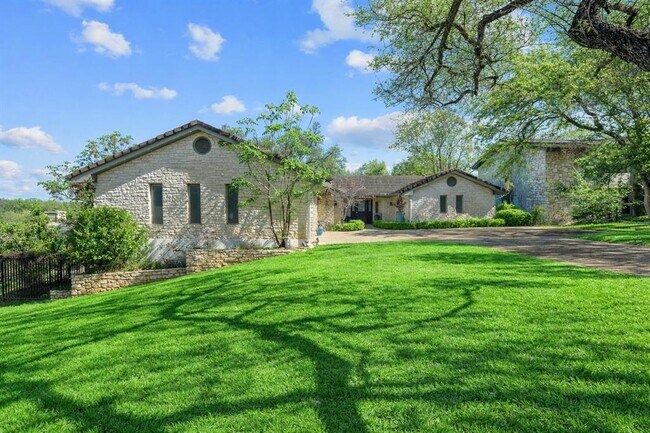 Building Photo - 604 Rolling Green Dr