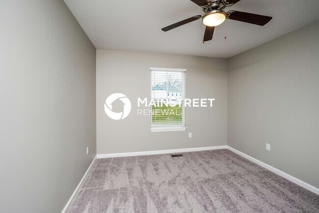 Building Photo - 3 Bedroom Pet-Friendly Home in Jeffersonvi...
