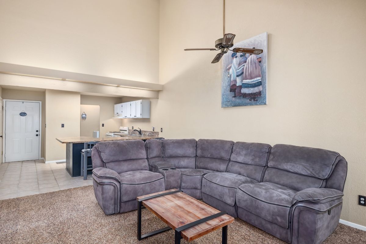 Building Photo - 1230 Mechem Dr