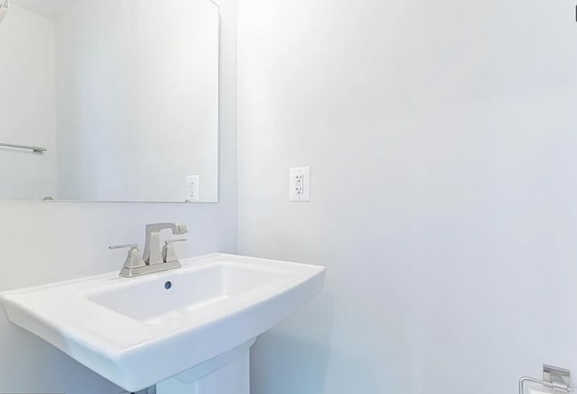 Building Photo - 6215 Herald St