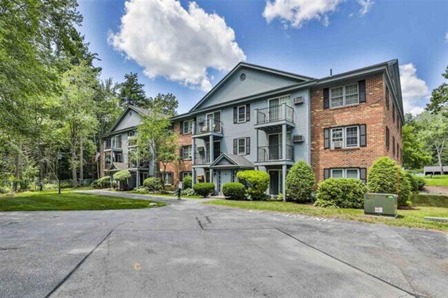 Primary Photo - 14 Northbrook Dr