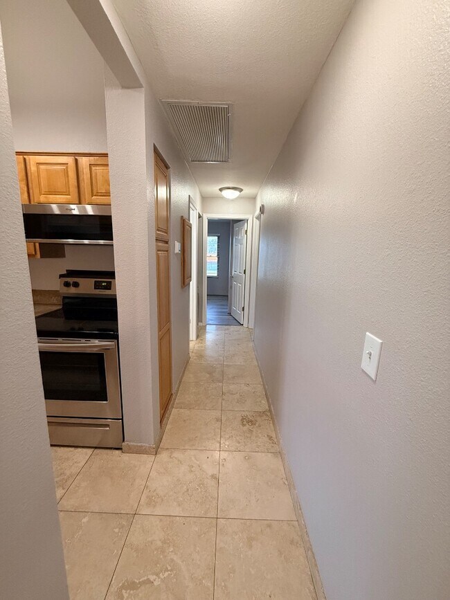 Building Photo - 14203 N 19th Ave