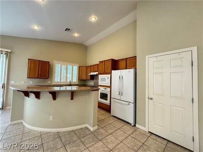 Building Photo - 11270 Tenza Ct