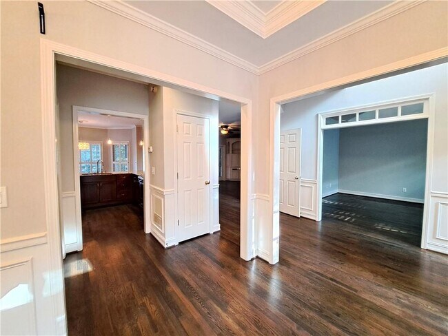 Building Photo - 2242 Lenox Walk NE