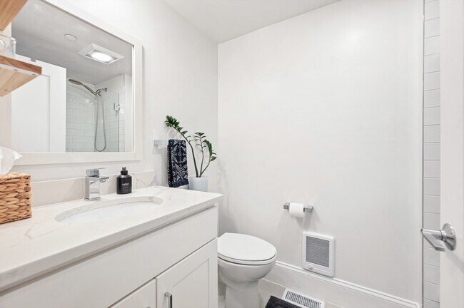 Building Photo - 64 O St