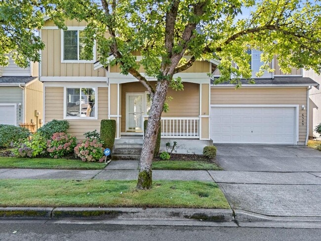 Building Photo - Modern 4-Bedroom Home with 5-Piece Primary...