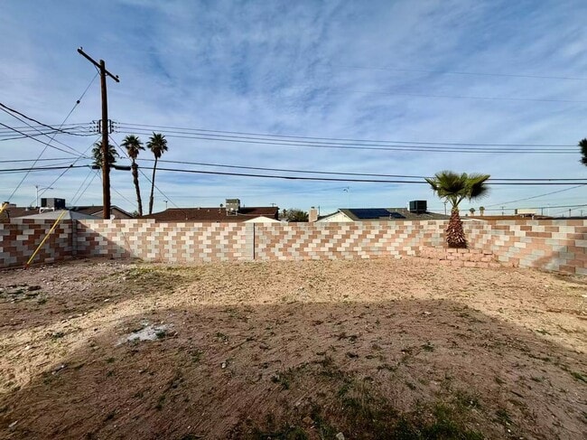 Building Photo - refreshed single-story home