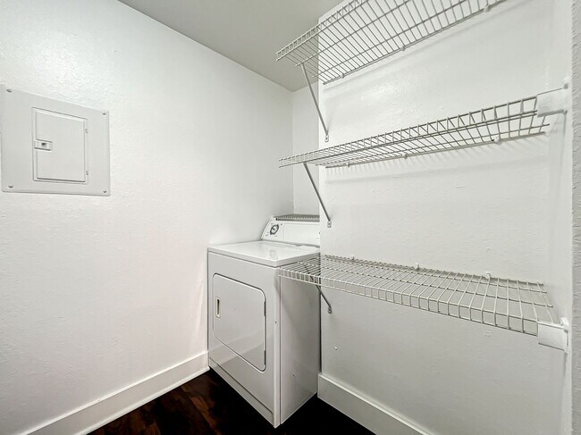 Building Photo - Pissarro Drive, Orlando, FL 32819 - 1 BR 1 BA condo