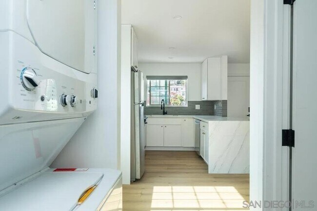 Building Photo - 3531 Florida St