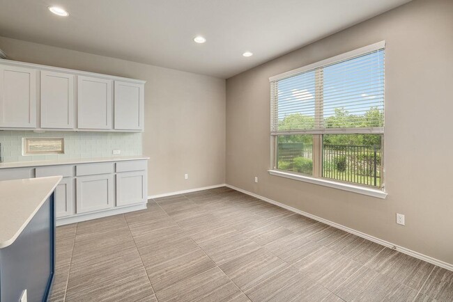 Building Photo - 3651 Sandy Brook Dr
