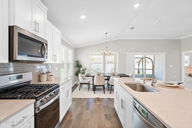Building Photo - 79 Dovetail Cir