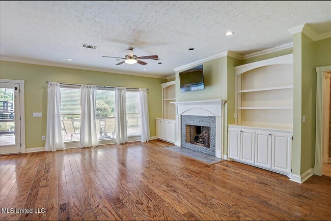 Building Photo - 132 Pine Ridge Cir
