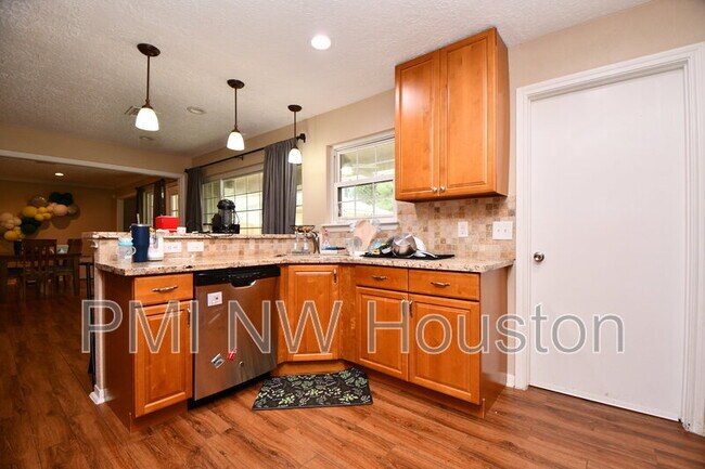 Building Photo - 3410 Plum Brook Ln