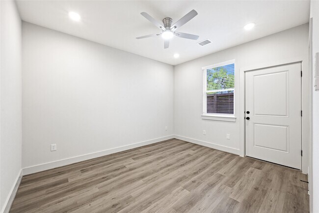 Building Photo - 4603 Indie Hts Ln