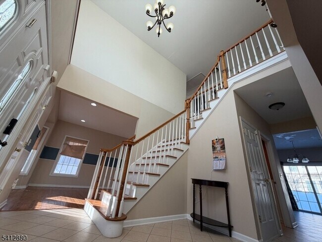 Building Photo - 105 Churchill Ave