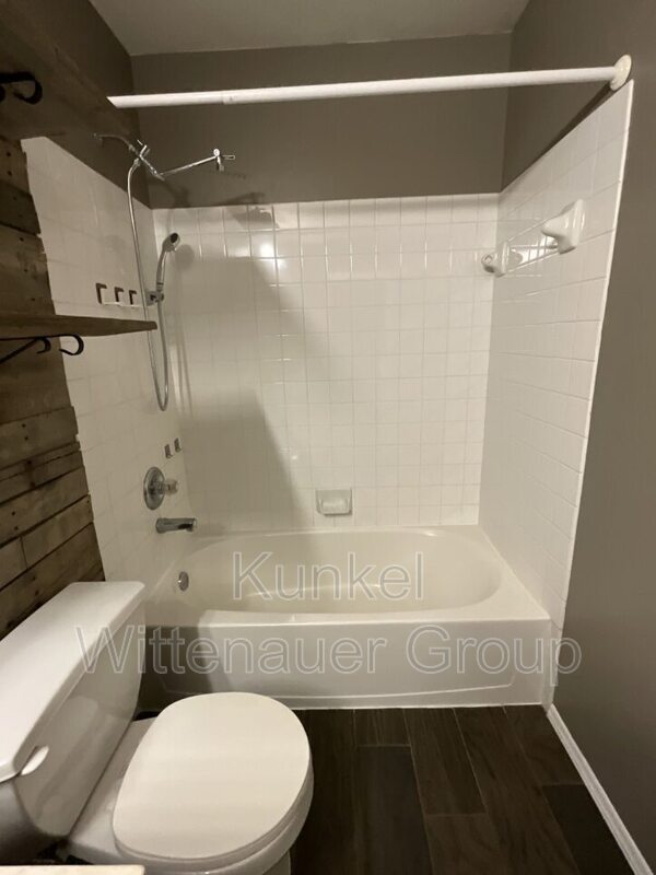 Building Photo - 2746 Brookrun Dr