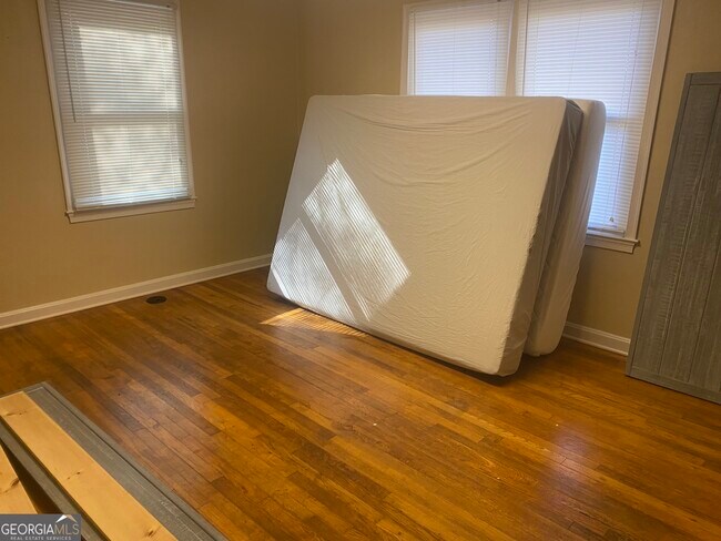 Building Photo - 155 Mimosa Dr