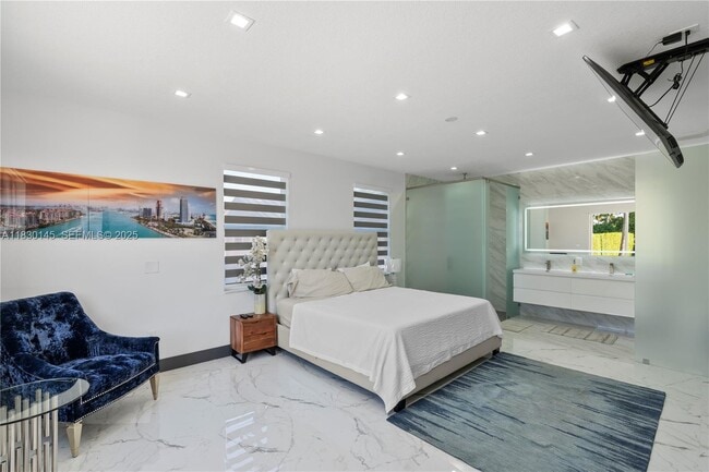 Building Photo - 13815 SW 38th St