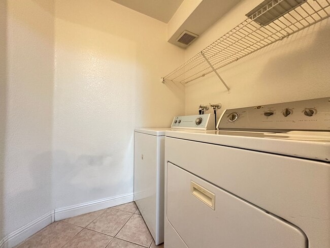 Building Photo - COPPER CANYON CONDO