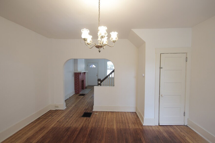 Building Photo - 124 S Trenton Ave