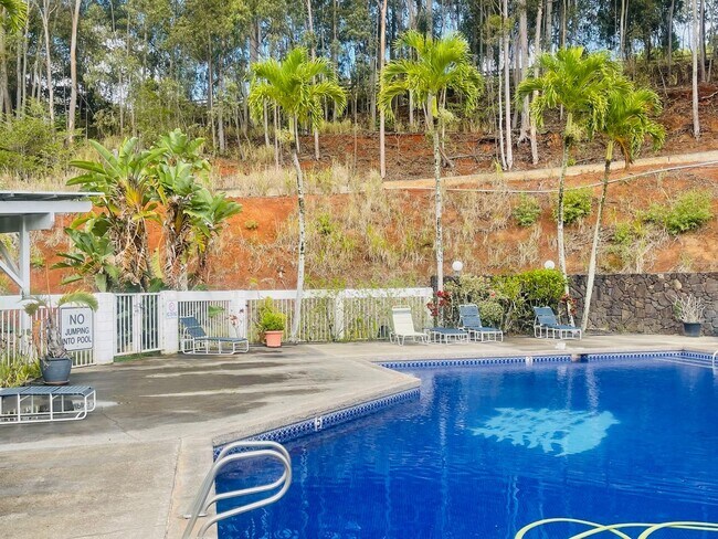 Building Photo - Partly Furnished 3-bedroom, 3-bath condo a...