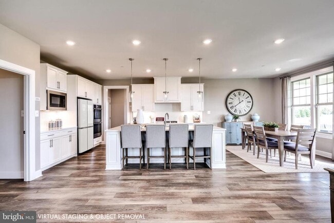 Building Photo - 7147 Starmount Ct