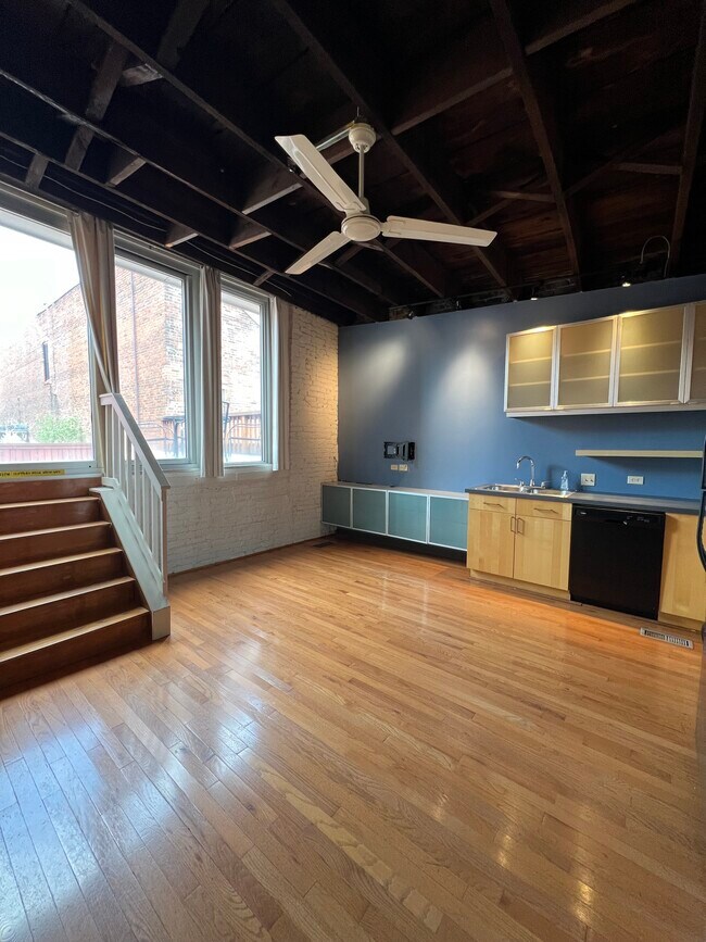 Building Photo - 2109 Larkins Way