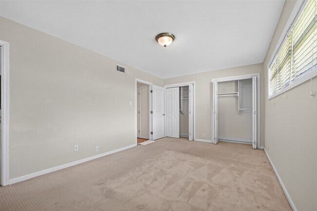 Building Photo - 5310 Indigo St