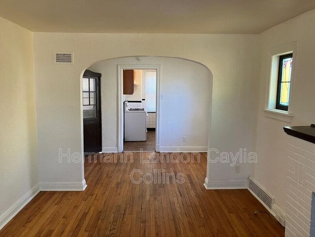 Building Photo - 241 Henquin Dr