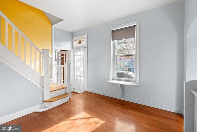 Building Photo - 846 LeCount St