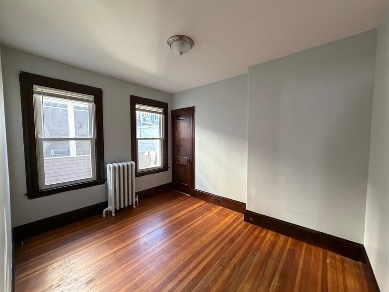 Building Photo - 39 Michigan Ave