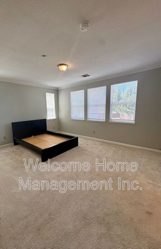 Building Photo - 6011 Daffodil Dr