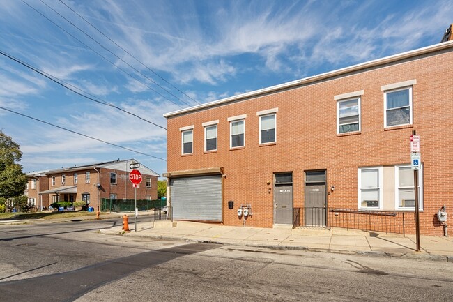 Building Photo - 1539 W Venango St