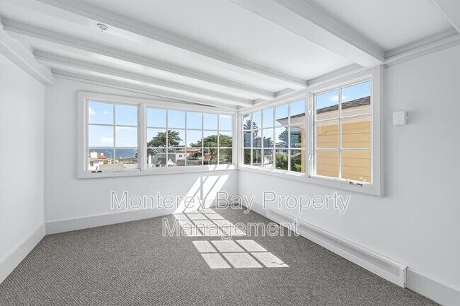 Building Photo - 225 Central Ave