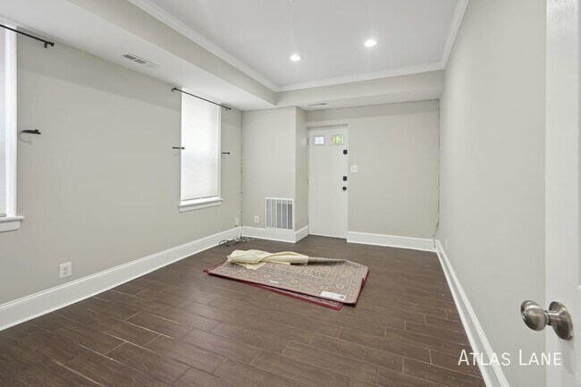 Building Photo - Waking Distance to Noma Metro Station and ...