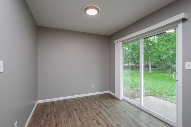 Building Photo - 4300-4302 Mount Carmel Lane