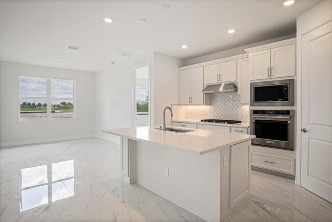 Building Photo - 10353 SW Captiva Dr