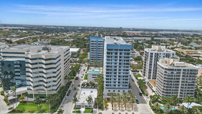 Building Photo - 1551 N Flagler Dr