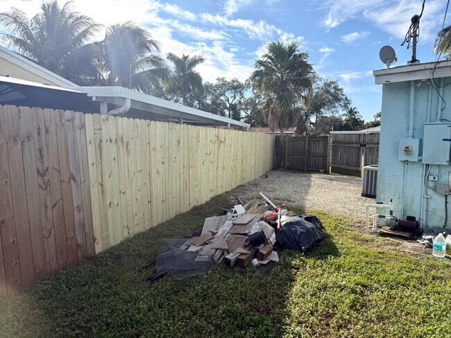 Building Photo - 3241 SW 19th St