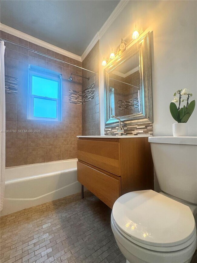 Building Photo - 1700 SW 16th Ter