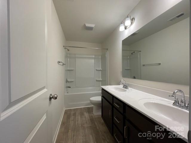 Building Photo - 809 Alexander Commons Dr