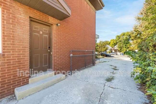 Building Photo - 627 E 500 S