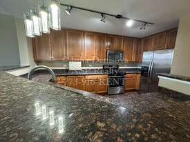 Building Photo - 1 Itasca Pl