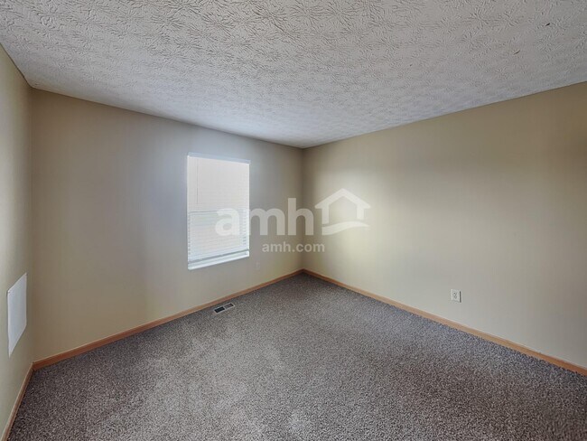 Building Photo - 88 Brooksedge Dr E