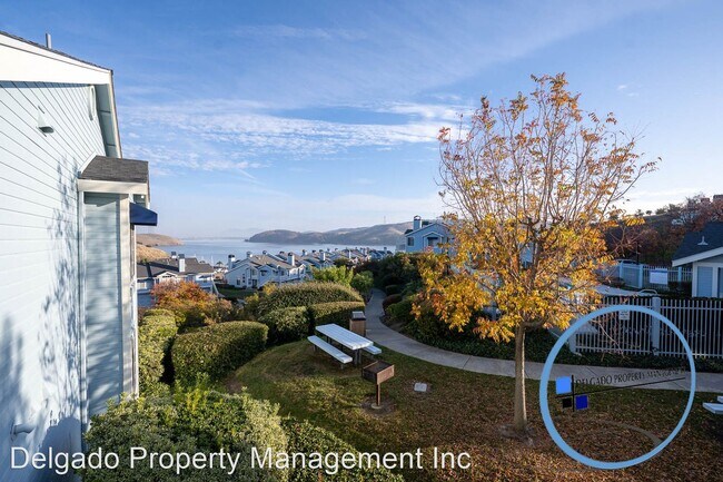 Building Photo - 2 br, 1 bath House - 511 Timbercove #8