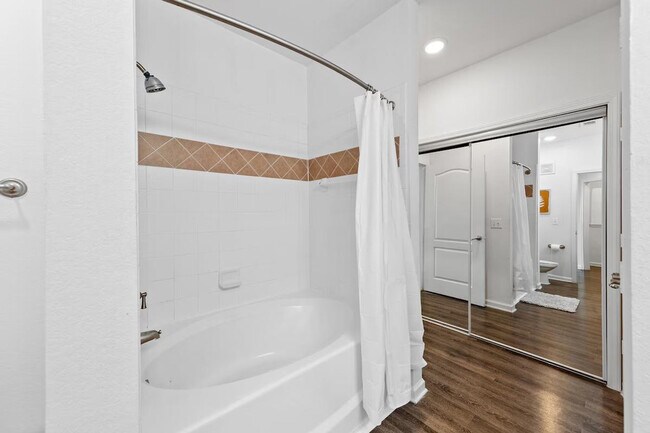 Building Photo - 4800 Seascape Way