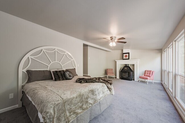 Building Photo - 4713 N Harvey Pkwy