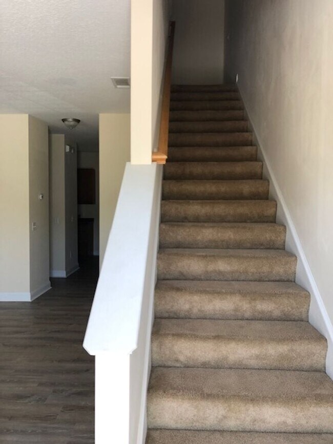 Building Photo - Spacious Two Story, Quiet Neighborhood